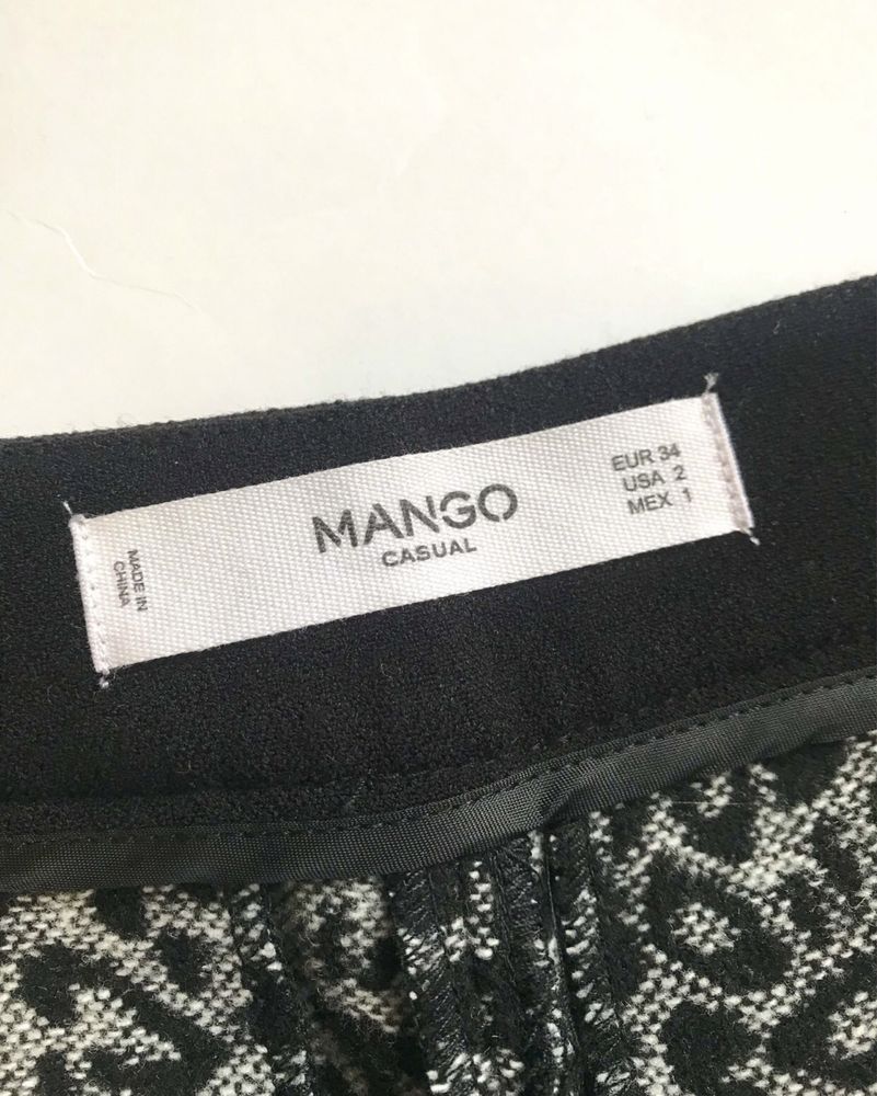 Шорти Mango. Плотні. Осінь/Зима. Теплі. 34 розмір. XS.