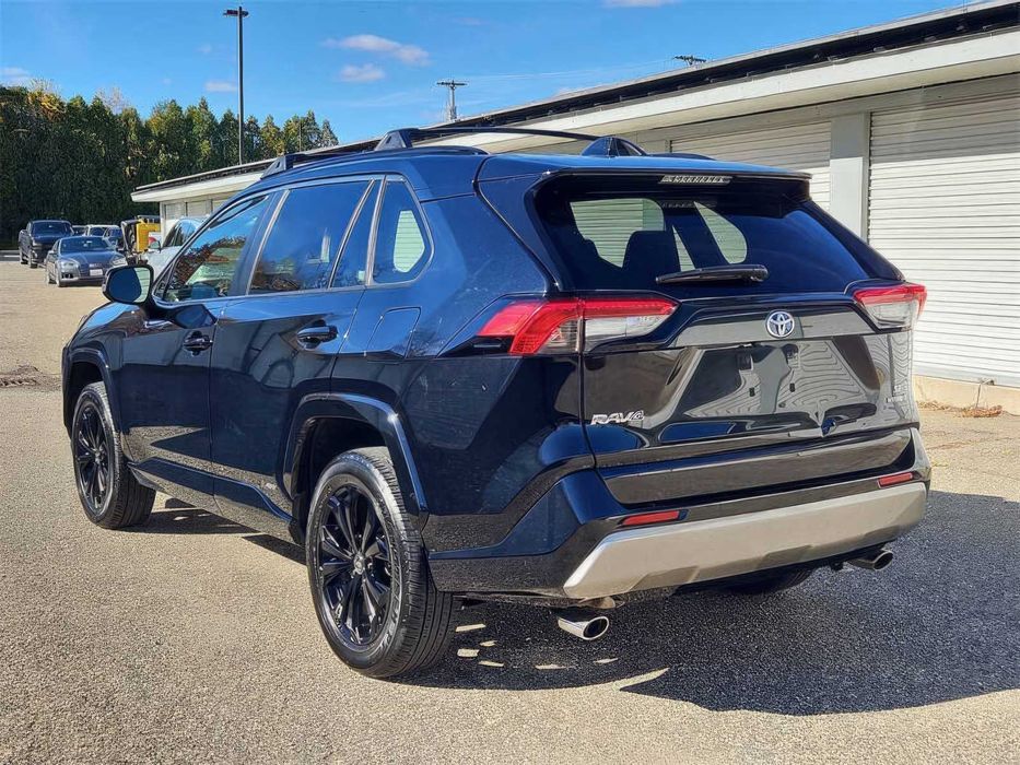 Toyota RAV4      2022