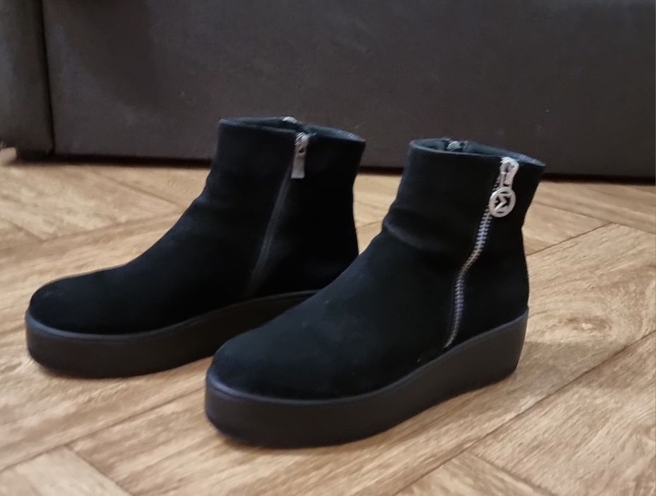 Замшевые ботиночки. Торг