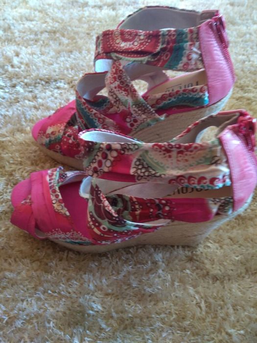 Sandálias (Foreva) e outra Marca n.39