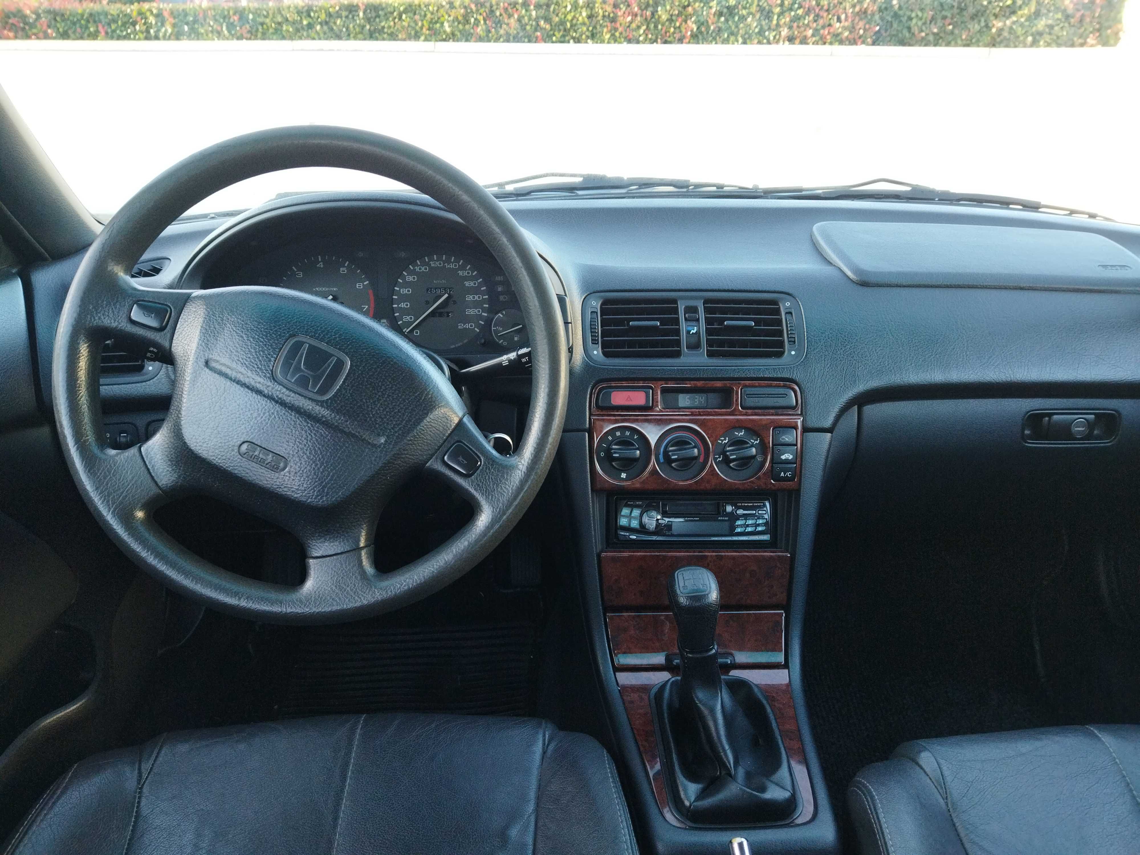 Honda Accord 1.8 LS Nacional