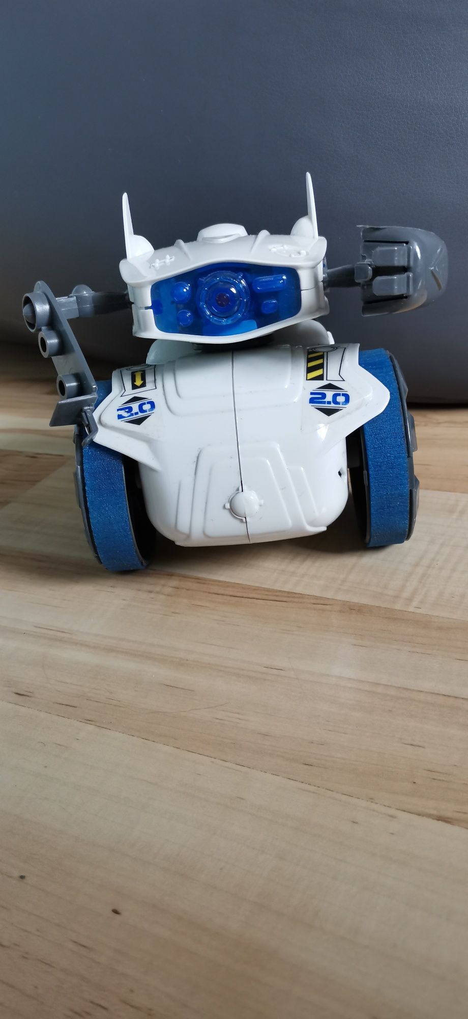 Cyber robot 2.0 Clementoni sterowanie aplikacja programowanie