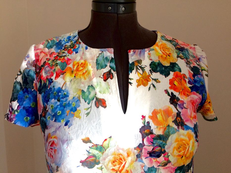 Sukienka w kwiatki roz M,L