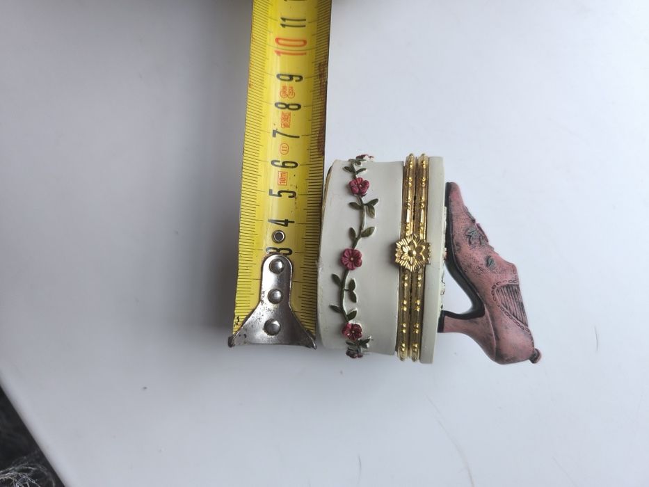 Шкатулка для ювелірних прекрас