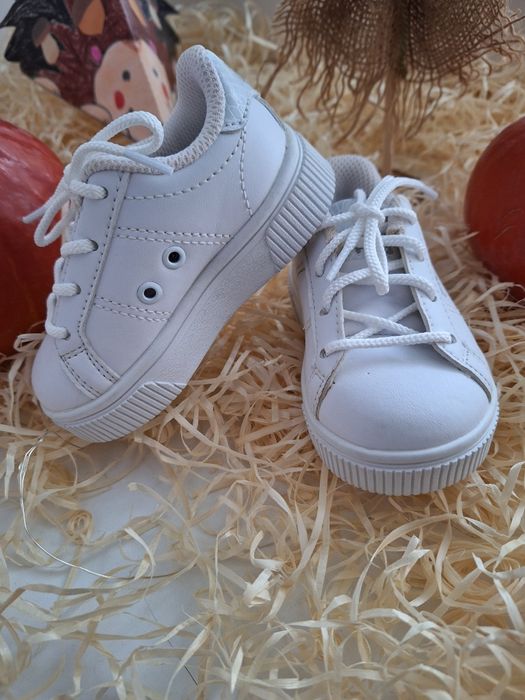 Кросівки білі FILA 20 розмір