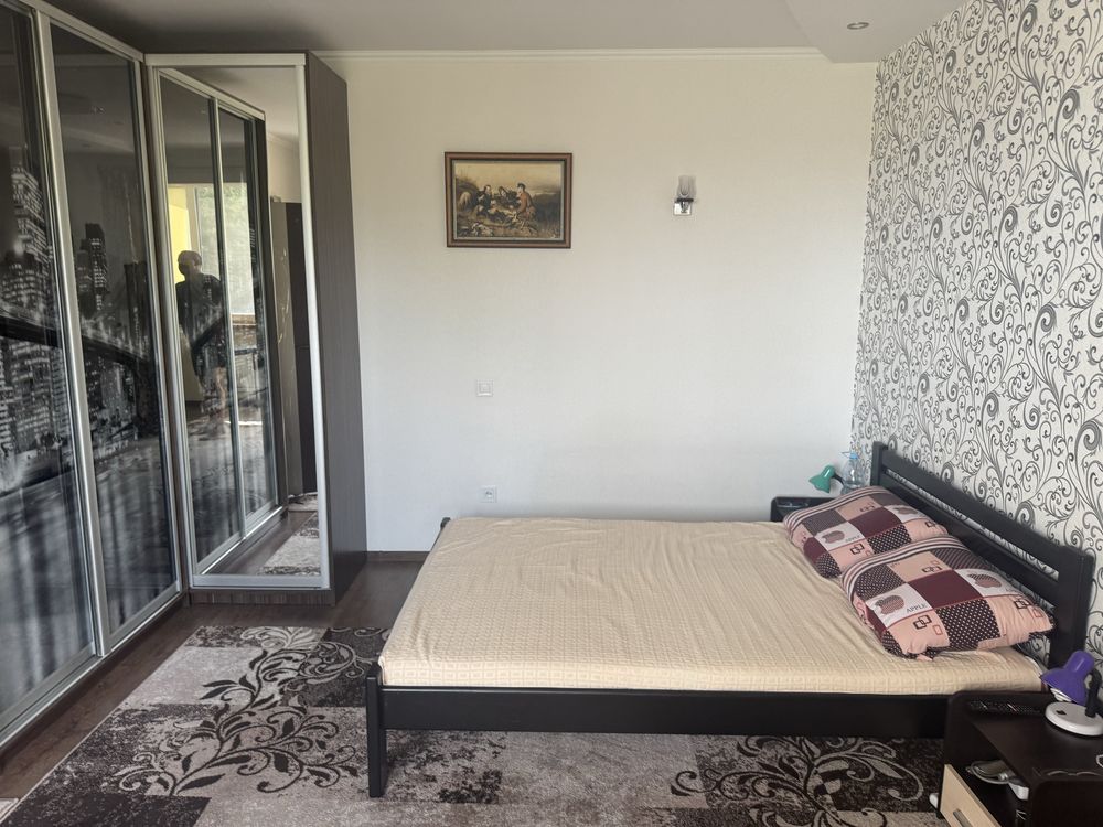 Продам чудову 1к.кв.42 м.кв.ЖК ЯГОДА.З ремонтом,технікою/меблями.