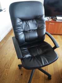 Fotel skórzany czarny biurowy