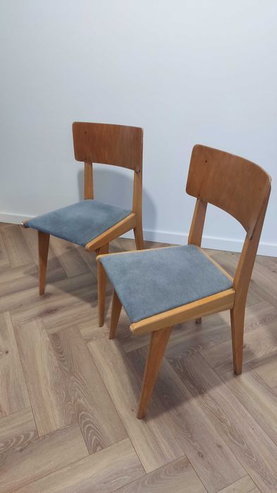 2 krzesła drewniane, szare obicie