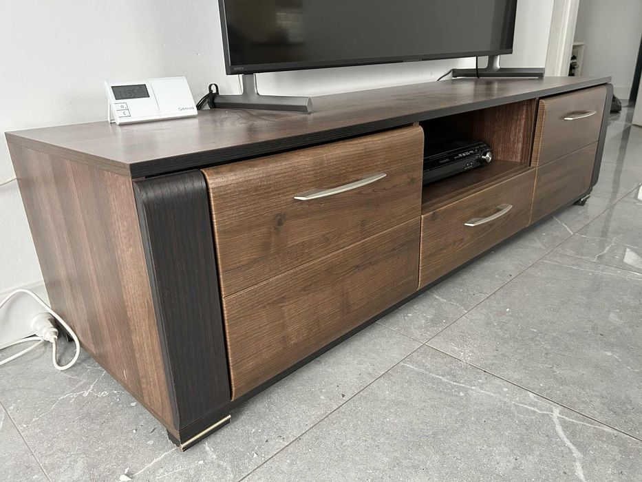 Duży narożnik z funkcja spania brązowy gratis stoik i szafka tv