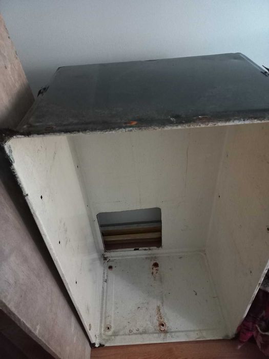 корпус від холодильника