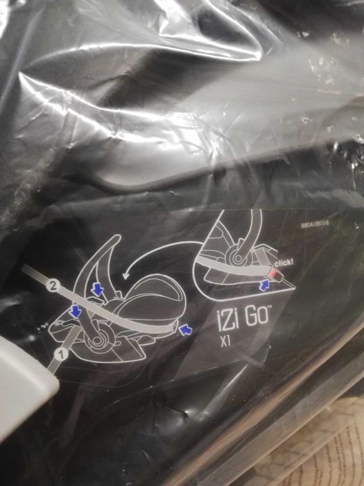 Conjunto BeSafe iZi Go X1 + Base Isofix + Carrinho + Capa de Chuva