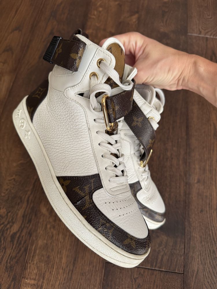Оригінальні кросівки Louis Vuitton