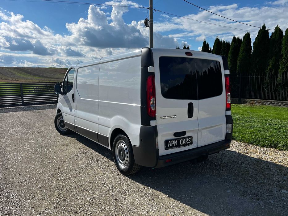Renault Trafic / 2.0 Diesel / Long / Niski Przebieg