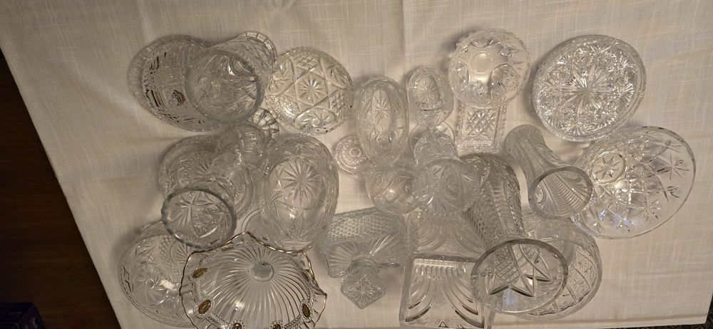 Kryształy z okresu PRL u różne rodzaje