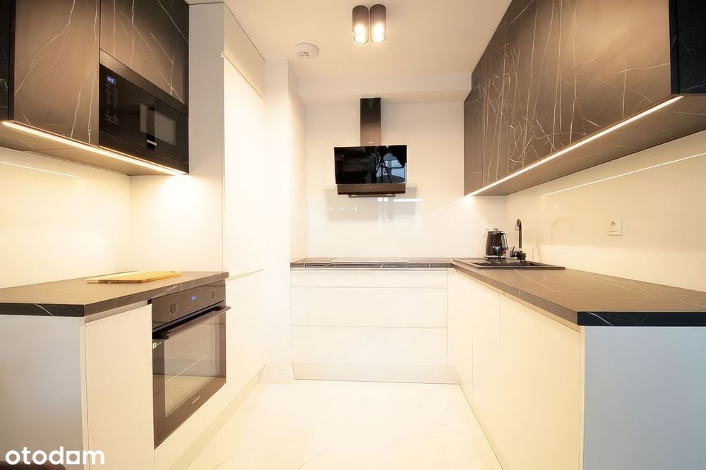 Dwupokojowe mieszkanie przy ulicy Siennej z balkonem Metro Rondo ONZ