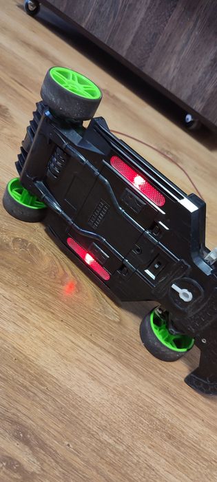 Машинка на радиоуправлении