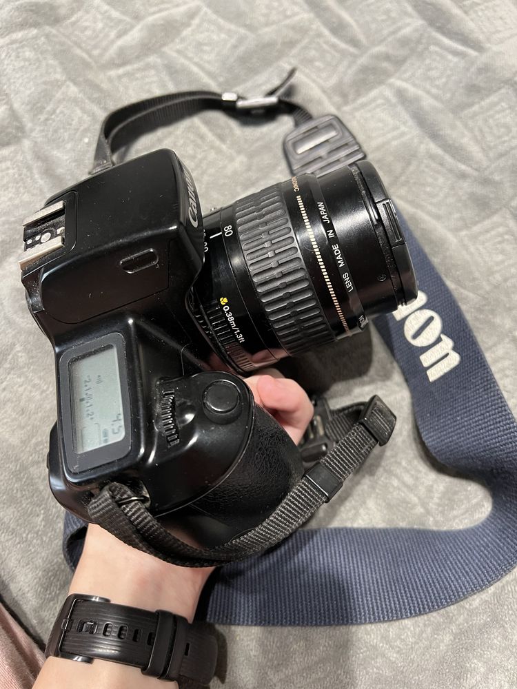 Плівковий фотоапарат Canon