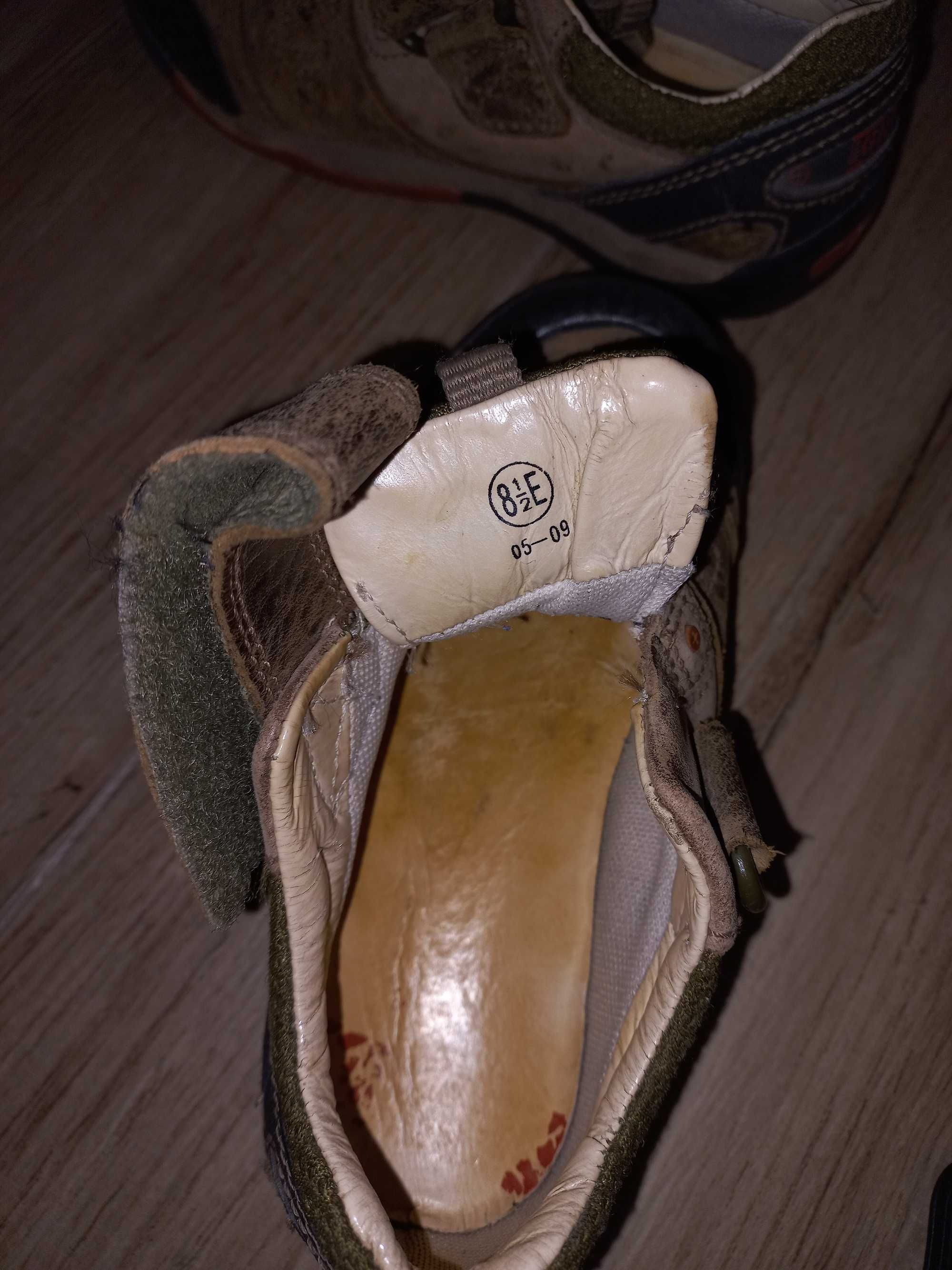 Buty trzewiki przejściowe Clarks r26