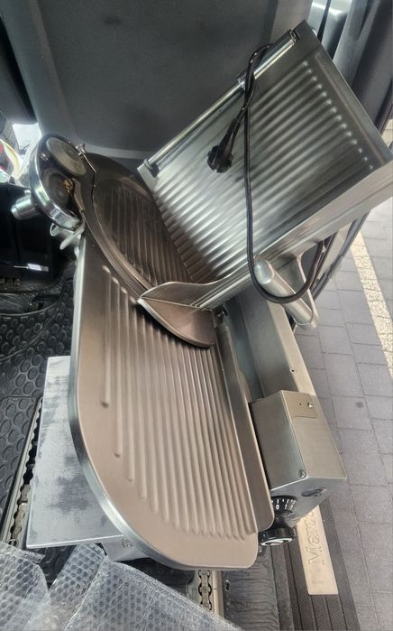 Krajalnica ma-ga 612 p duża, pólautomat