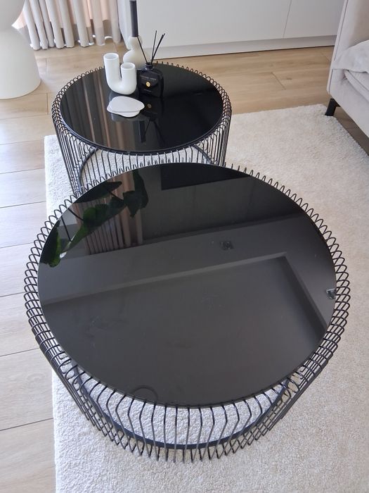 Dwa stoliki Kare Design