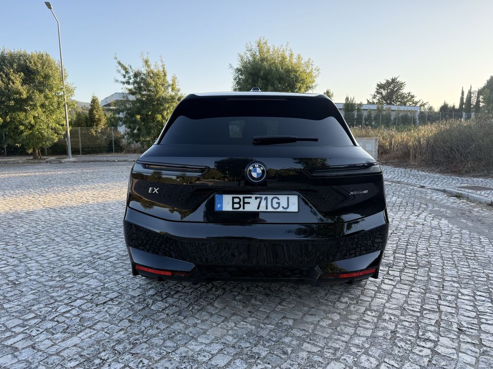 BMW iX xDrive40 Pack M