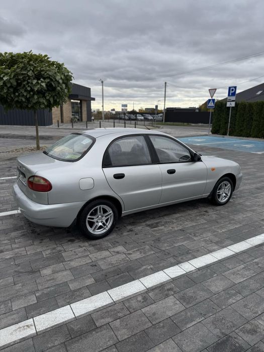 Продам машину Daewoo Lanos
