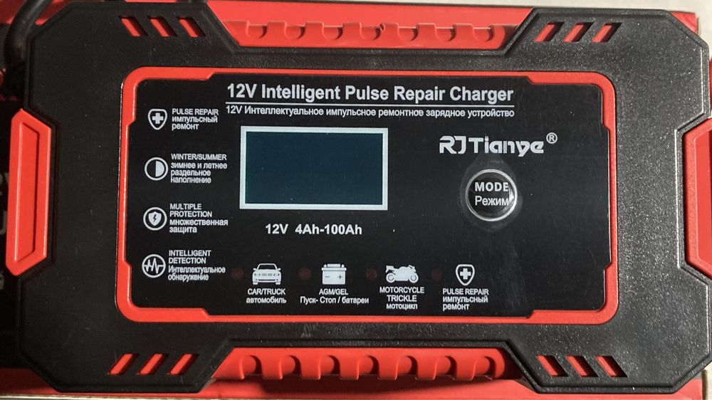 Зарядний пристрій для аккумулятора 12В 6А