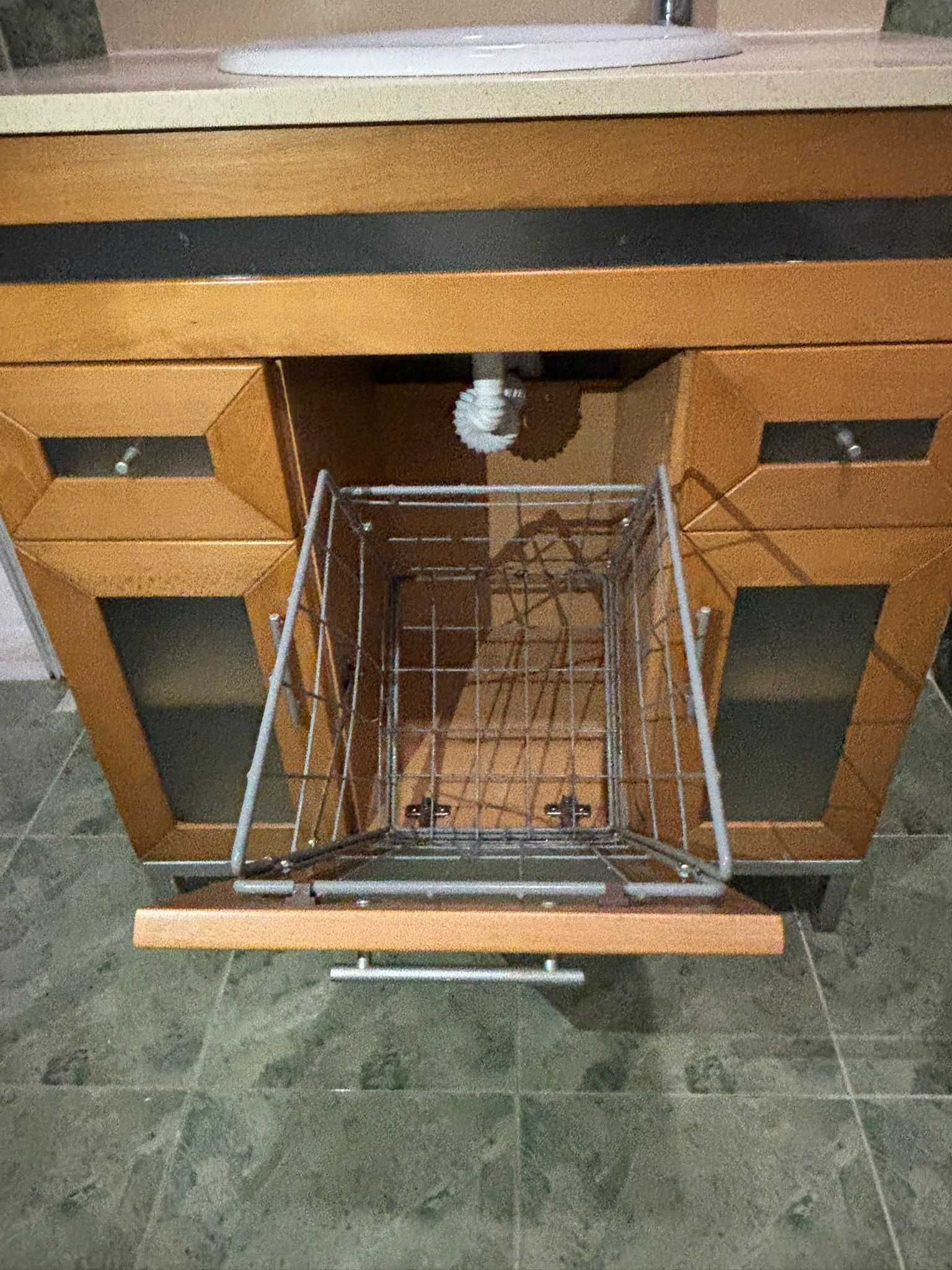 Móvel Casa de banho com lavatório e espelho