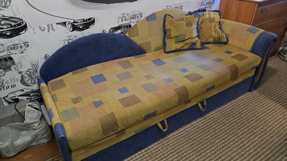 Продам диван дитячий. Б/У. Розкладний.