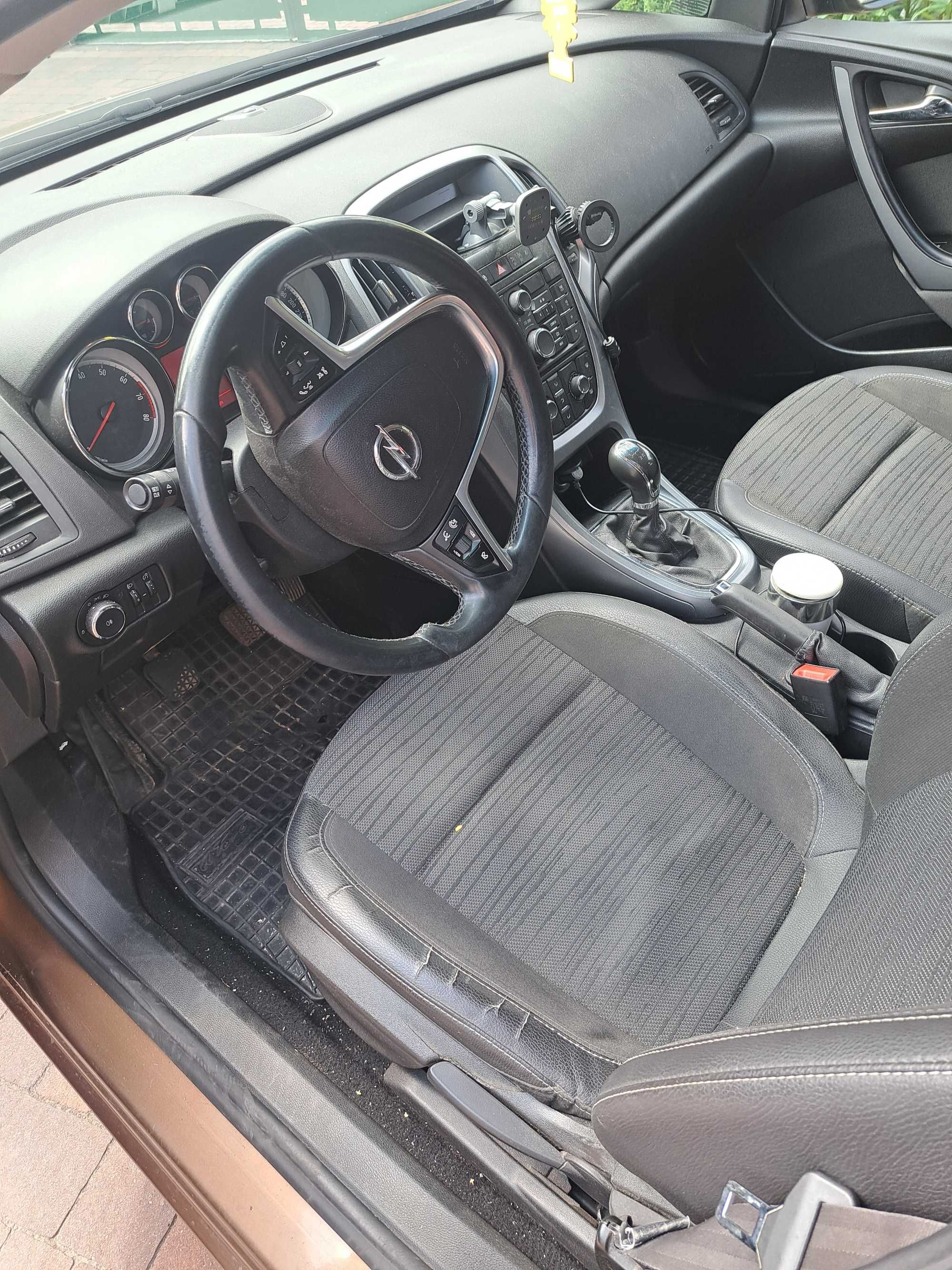 Sprzedam opel astra 2016