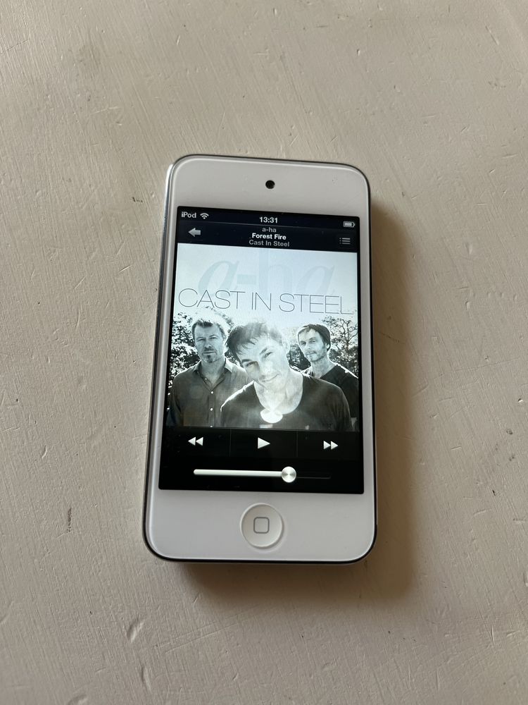 Apple iPod touch 4 памʼять 32gb