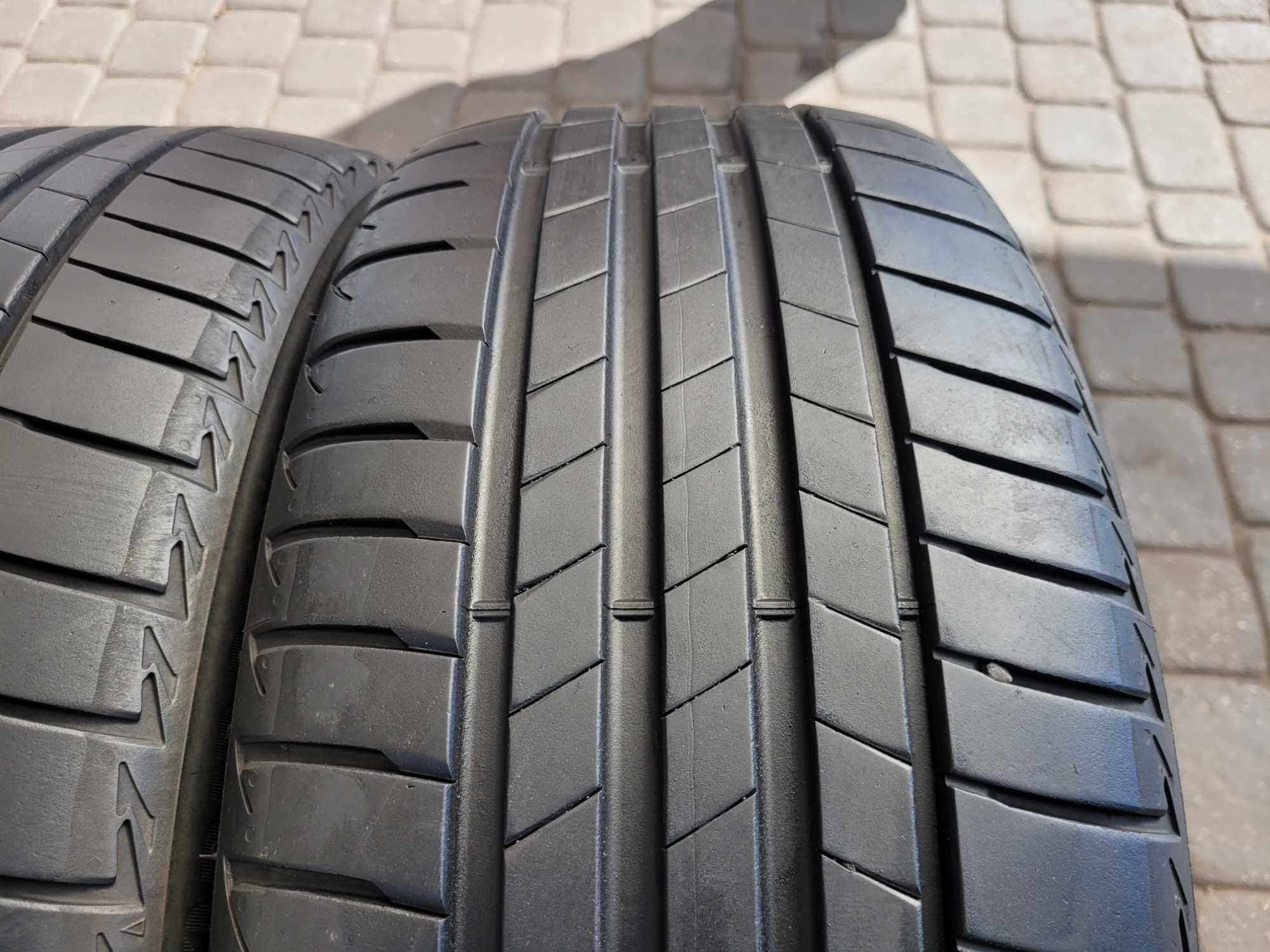 225 / 40  R  19  Bridgestone