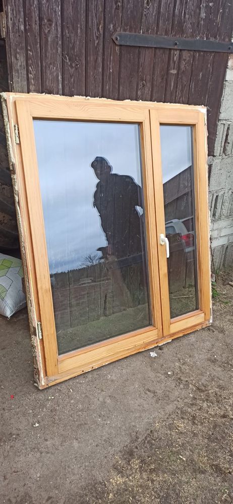 Drewniane okno x 2 szt. wym. 130x150 cm
