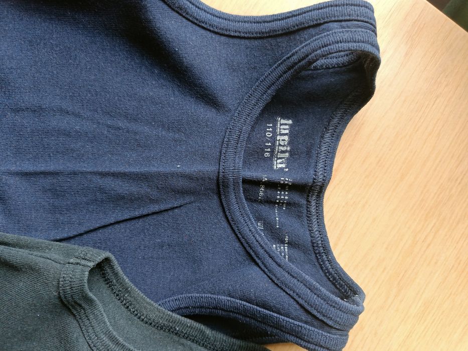 Zestaw 2 podkoszulek dla chłopca rozmiar 116 granatowa szara