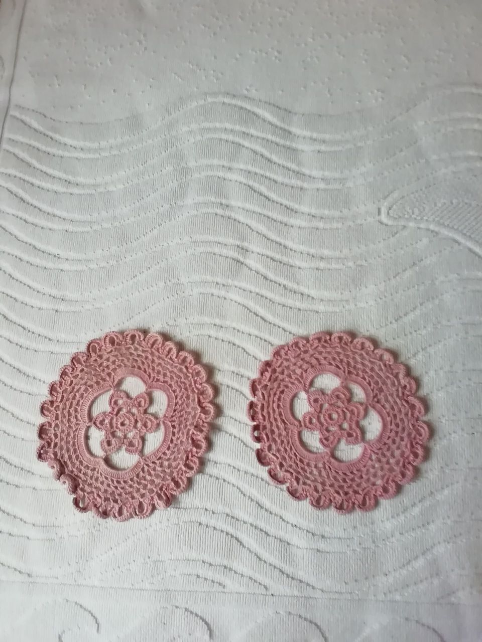 Dois naperons de crochet, antigos