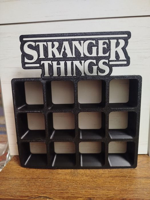 Підставка для кіндерів "Stranger things".