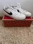 Nike SB BLZR Court 42.5 białe unisex