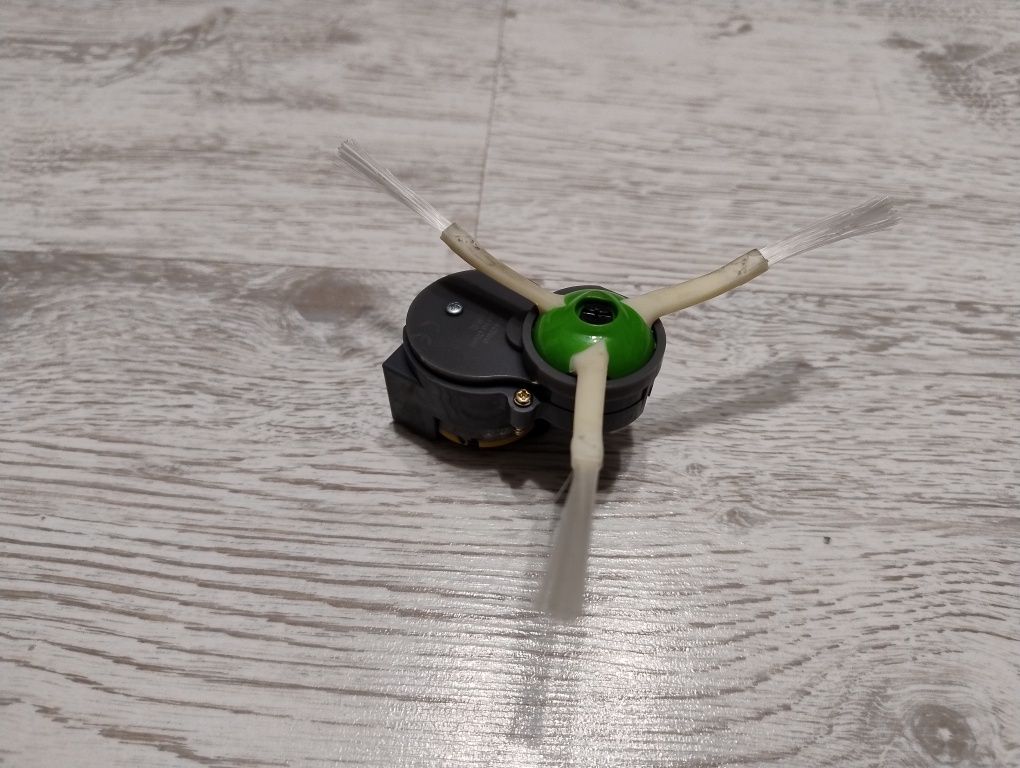 Moduł szczotki bocznej Irobot Roomba e5 ze szczotką