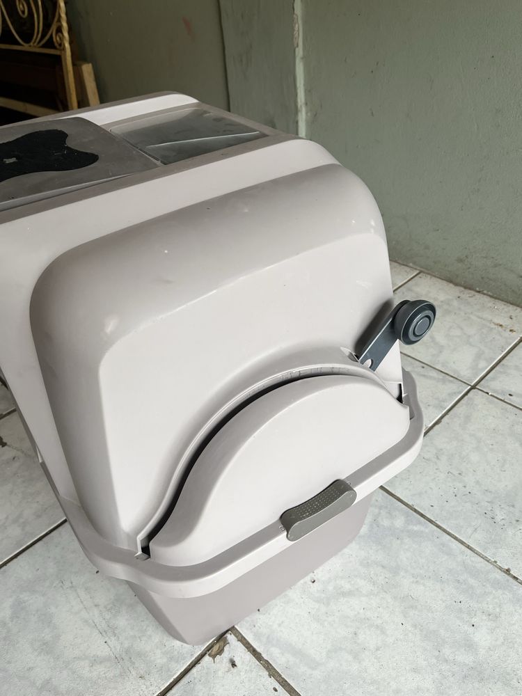Caixa de areia semi automatica para gatos