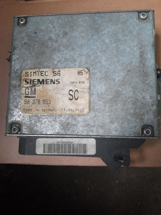 Єбу блок opel omega b 2.0 90378653