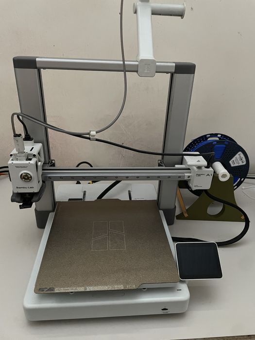 Bambu Lab  A1 , 3-D принтер 256,256,256мм 1677 годин  , 3D printer