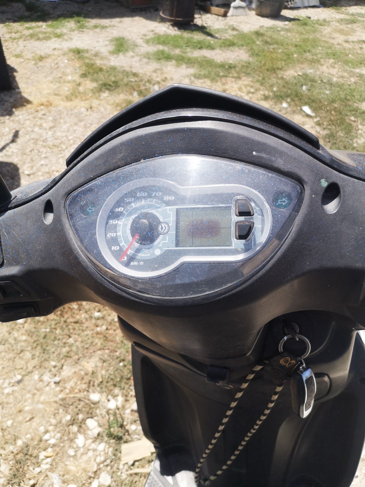 Troco ou vendo por algo do mesmos valores sym jet 4r  50 cc