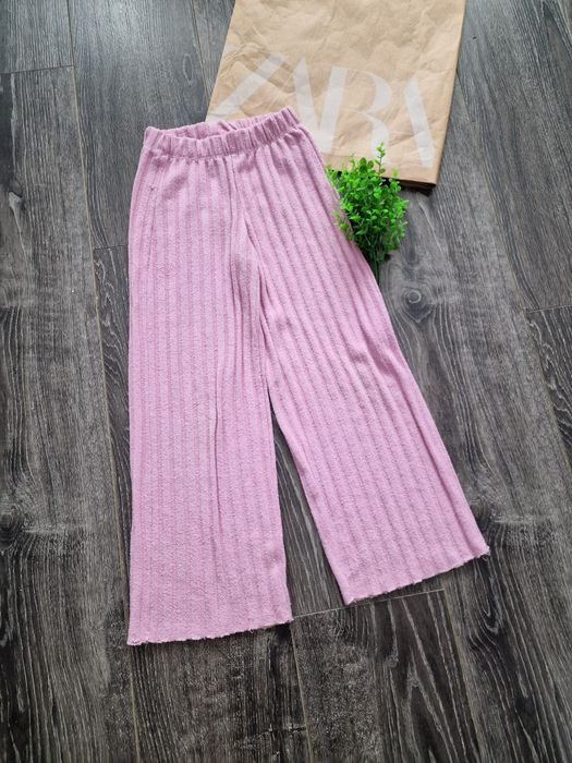 Zara dzianinowe spidnie z szeroką nogawką pudrowy róż r. 128