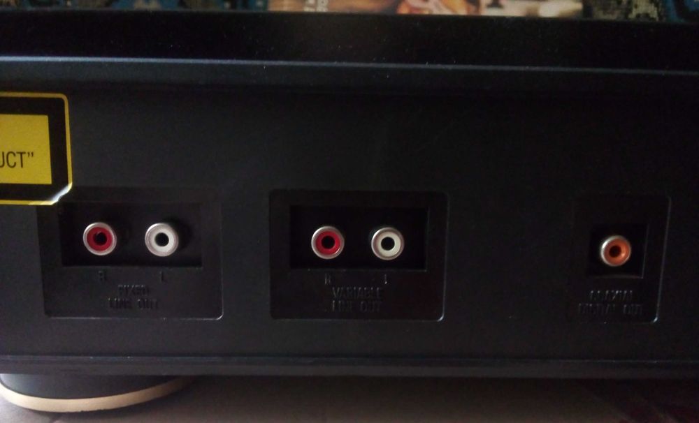 Проигрыватели Denon DCD-920, Sanyo TP-1020UM, дека TOSHIBA PC-335