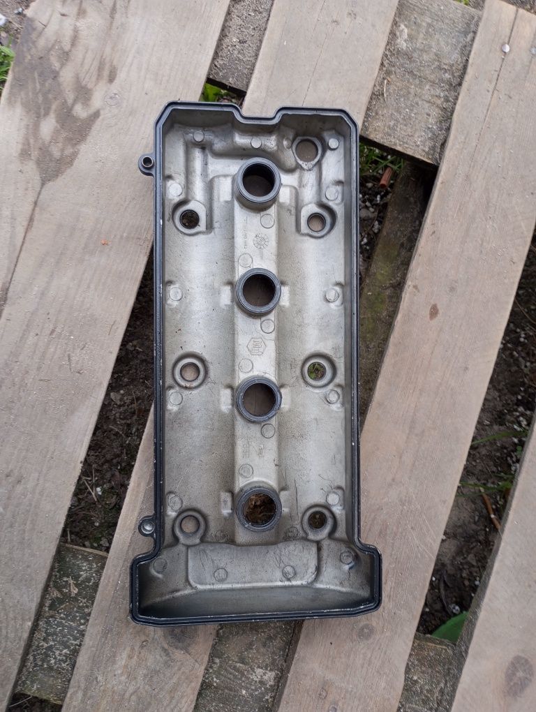 Pokrywa zaworów dekiel misa silnika 33E Suzuki GSXR 750 600 nr 1.139