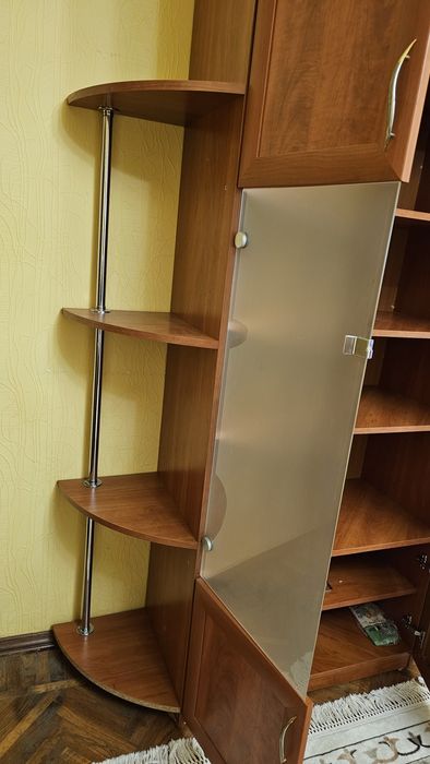 Модульна стінна шафа