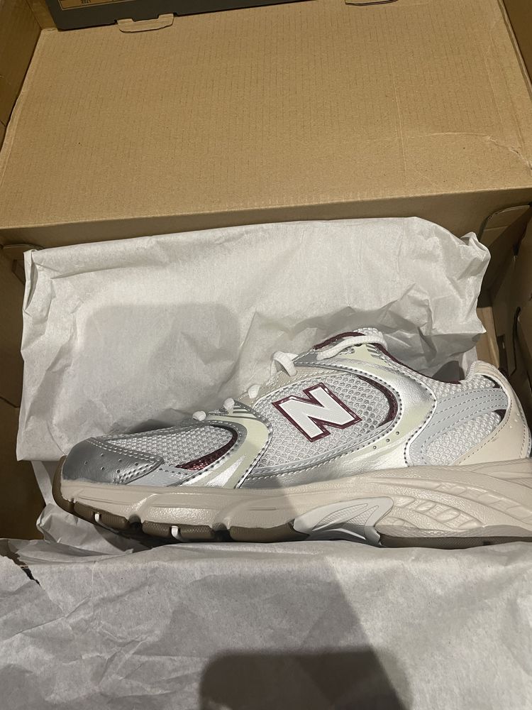 New Balance 530 Burgundy