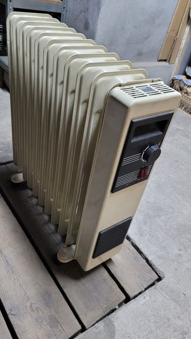 Grzejnik elektryczny olejowy Selfa do garażu, budynku gospodarczego, w