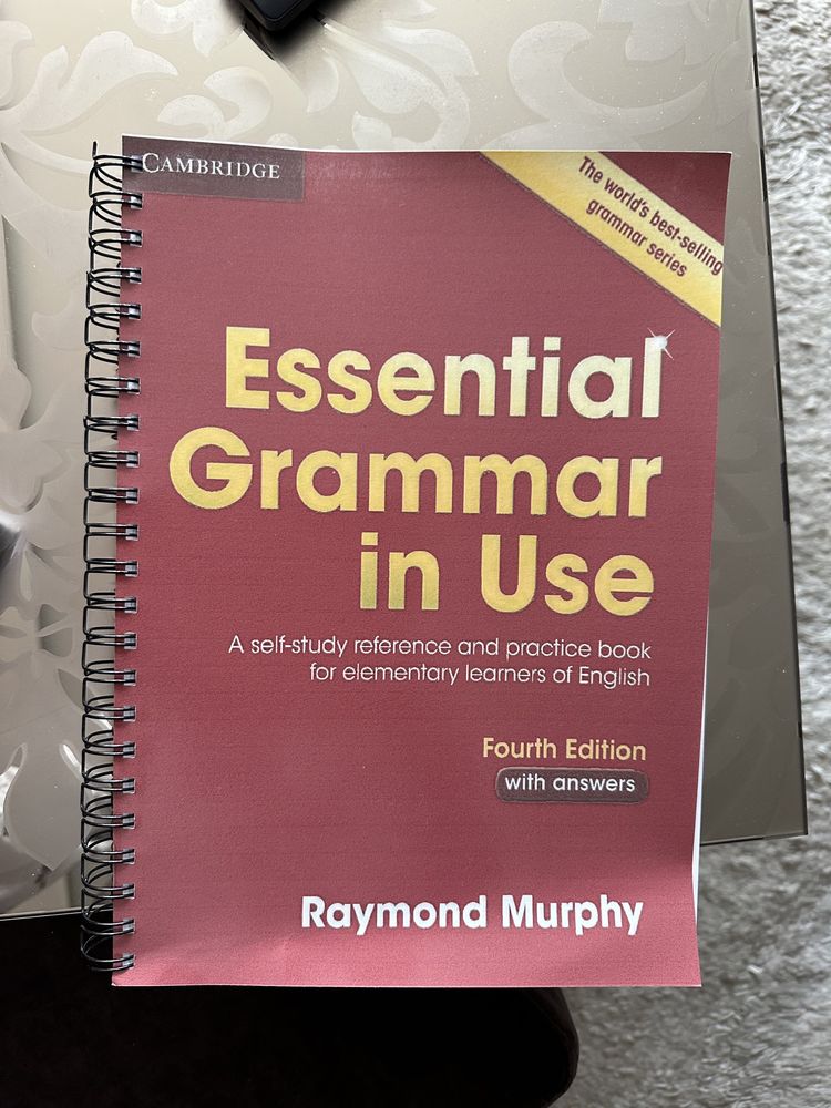 English book Essential grammar in use. Raymond Murphy