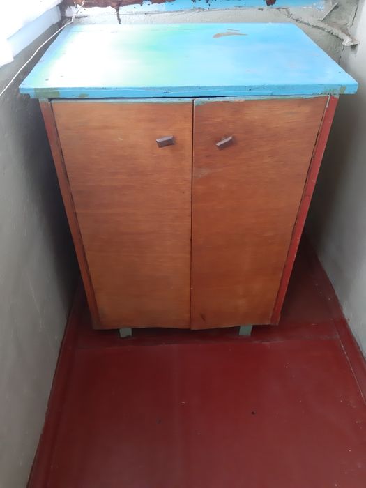 Продам Тумбочку Деревянную